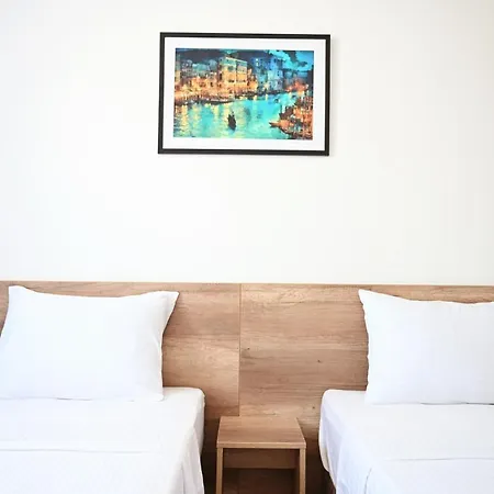 Aparthotel Dona, Altina