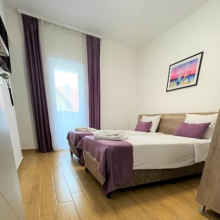 Aparthotel Dona, Altina *